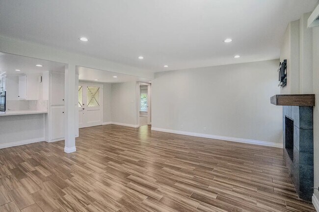 Building Photo - 2850 Tabago Pl