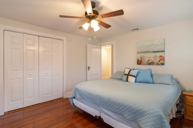 Building Photo - 315 S Orchard St