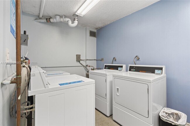 Building Photo - 1600 S Ocean Dr