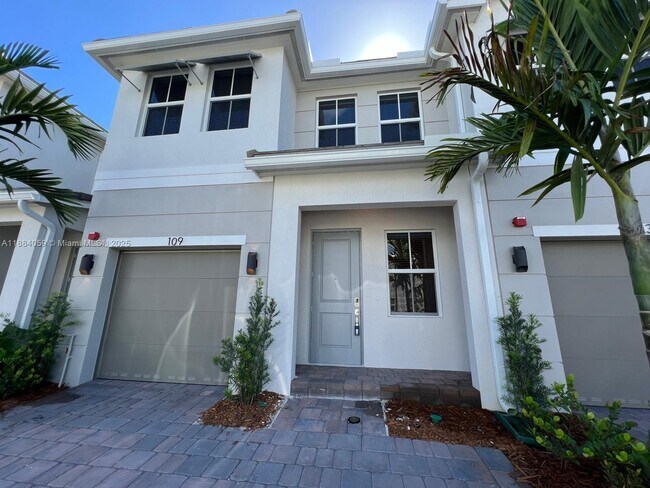 Primary Photo - 109 SW 170th Ave