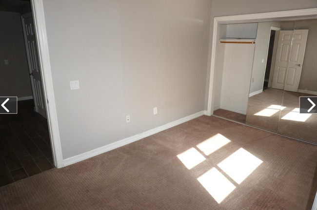 Building Photo - Spacious Condo in East Village area