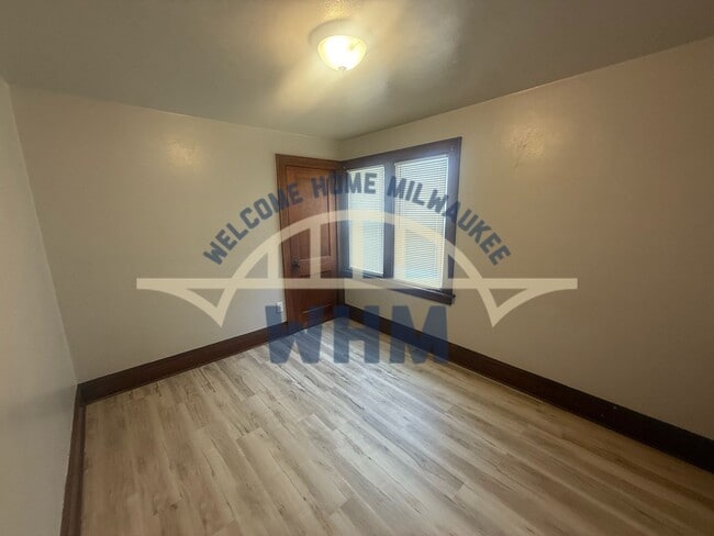 Building Photo - 3602 N 41st St