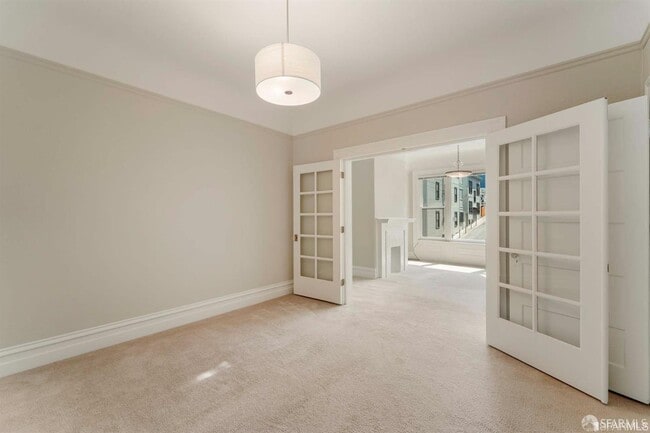 Building Photo - 928 Greenwich St