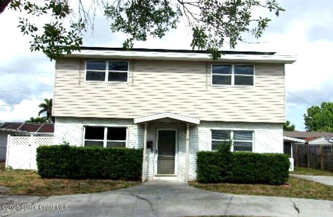 Primary Photo - 746 Ironwood Dr