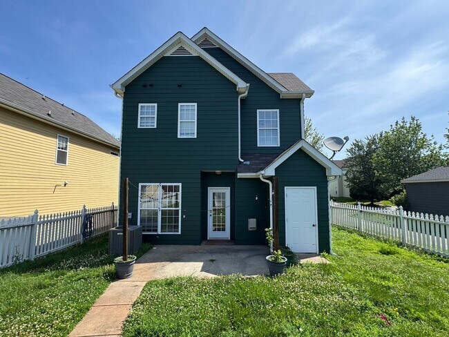 Building Photo - 13743 Carleen Way Dr