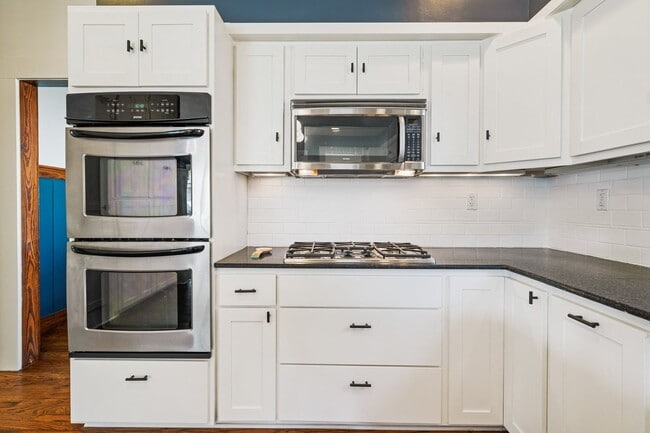 Building Photo - Beautifully Updated Historic Home