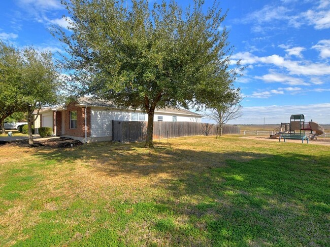 Building Photo - Beautiful 4 Bedroom / 2 Bath Home in Eagle...