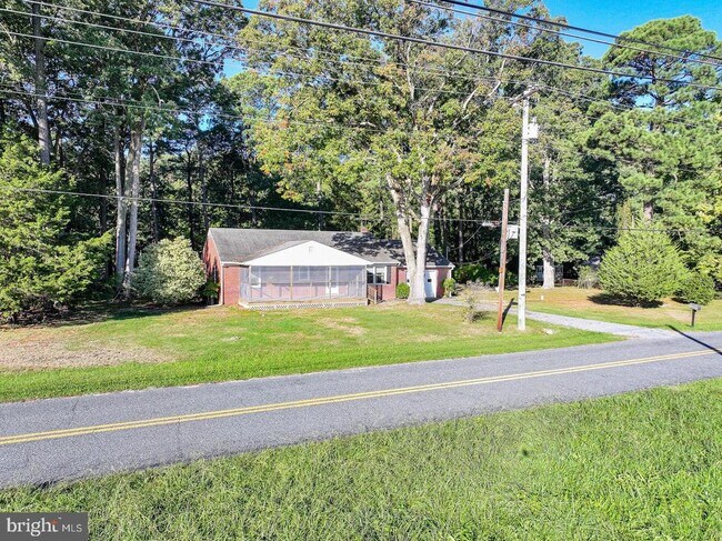 Building Photo - 7612 Sherwood Rd