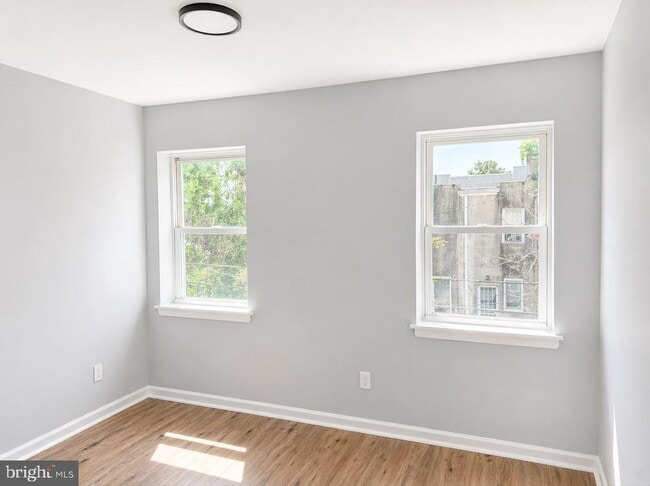 Building Photo - 2609 Lauretta Ave