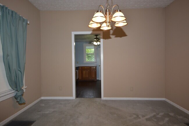 Building Photo - 2837 Hyde Park Plz