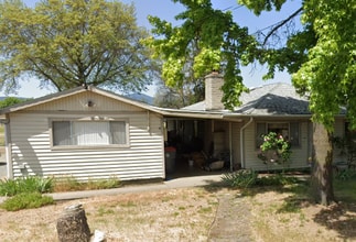 Building Photo - 2508002
