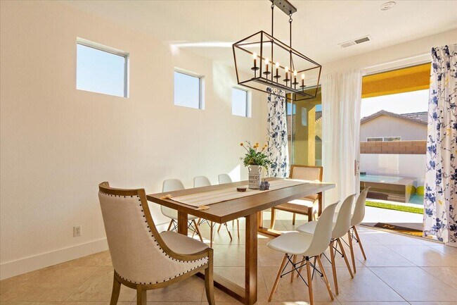 Building Photo - 47450 Manteca Ct