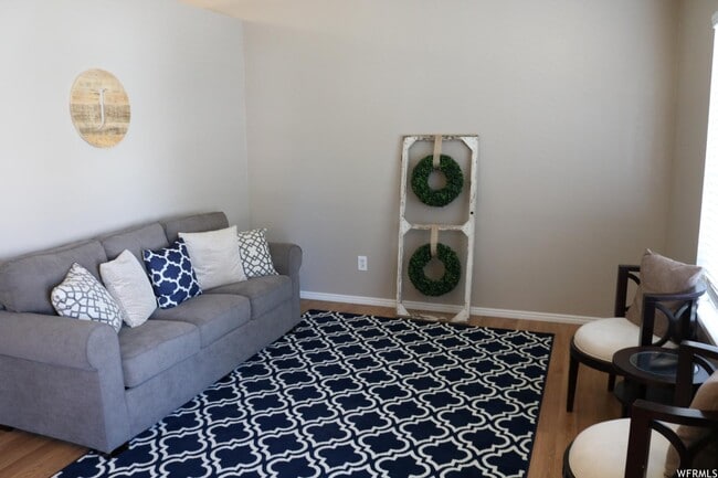 Building Photo - 3217 Ivy Park Dr