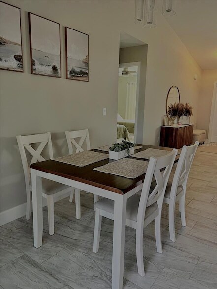 Building Photo - 1194 S Lassonde St