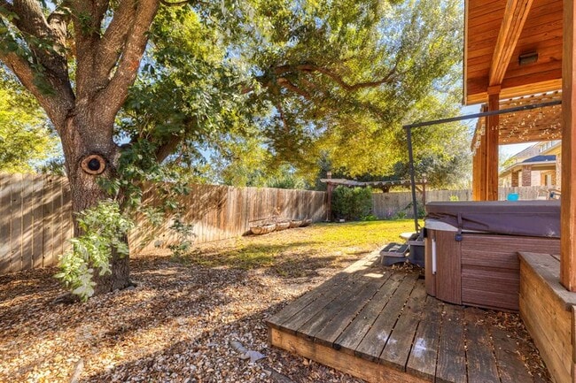 Building Photo - 20921 Windmill Ridge St