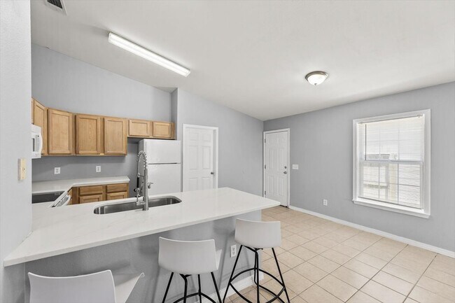 Building Photo - 7464 Autumn Trace Blvd