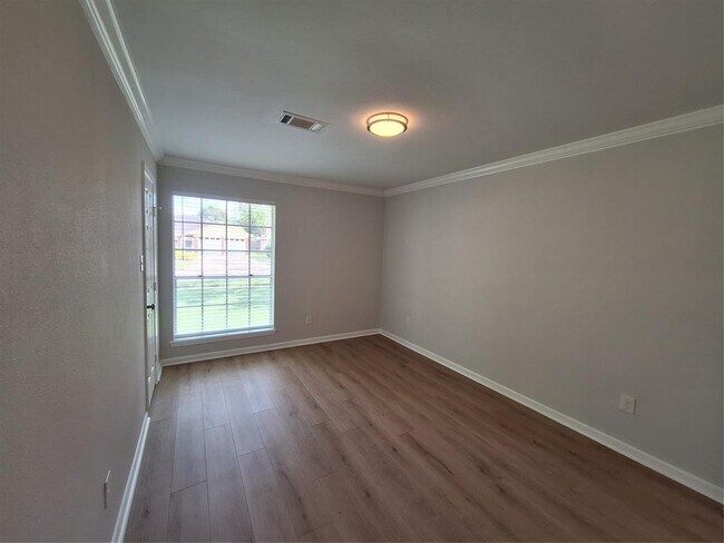 Building Photo - 9759 Ebb St