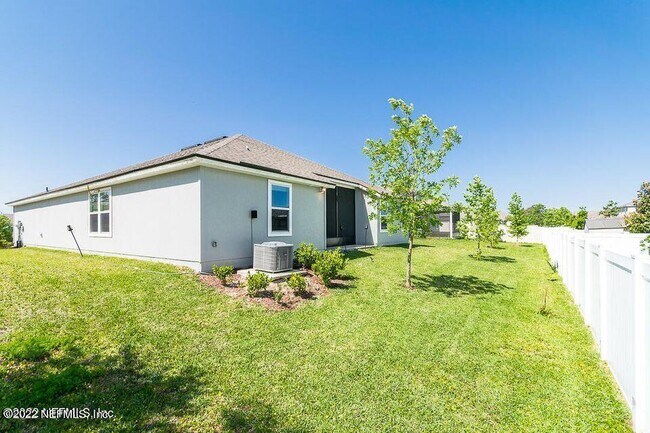 Building Photo - 15935 Great Lakes Cir
