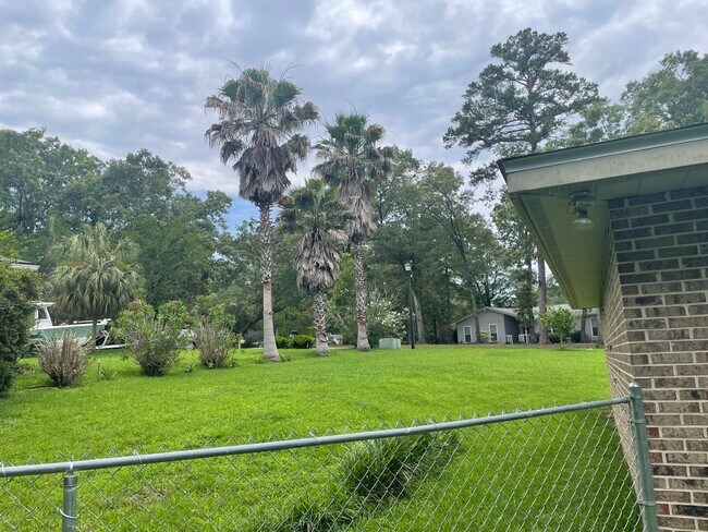 Building Photo - 4/2 House in Killearn Estates