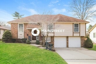 Building Photo - 3 Bedroom Pet-Friendly Home in Independence, MO with Main Street Renewal