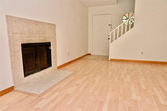 Building Photo - 13356 Water Oak Ln