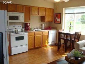 Building Photo - 303 Grandview Ct