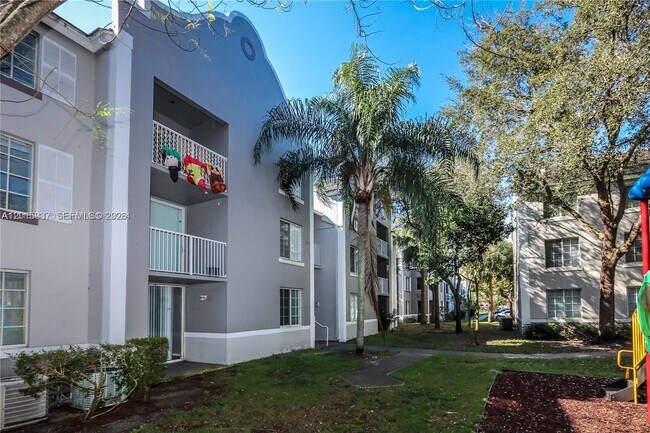 Building Photo - 11133 SW 8th St