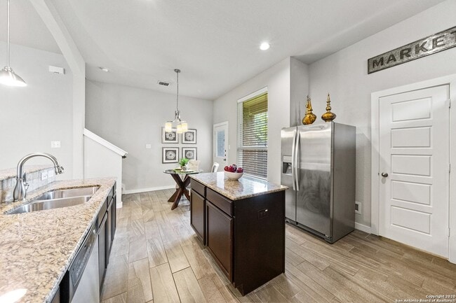 Building Photo - 7106 Faith Wy