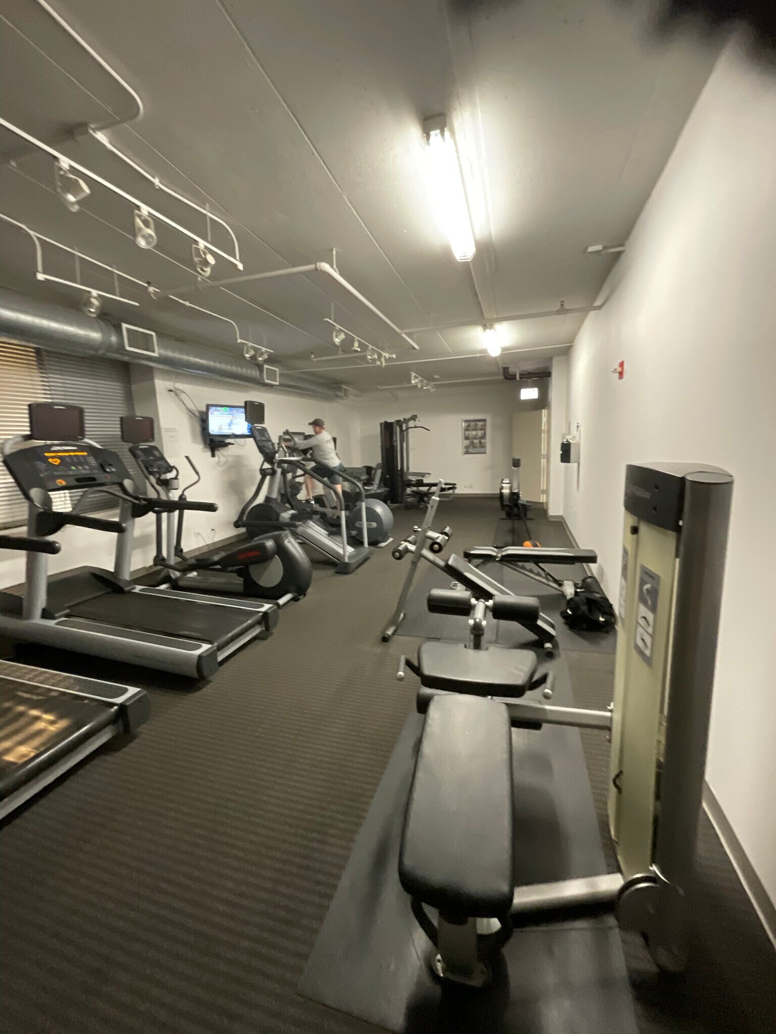 Fitness Room - 212 E Cullerton St