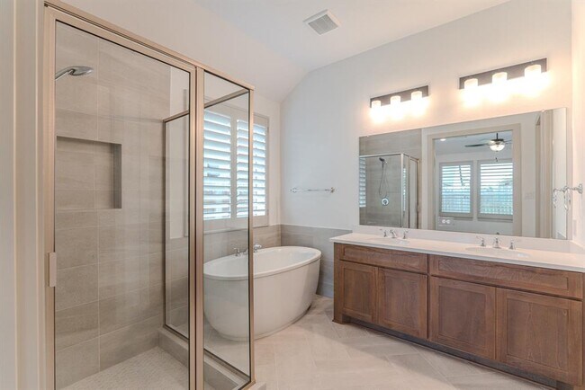 Building Photo - 9322 Galloway Wds Trl