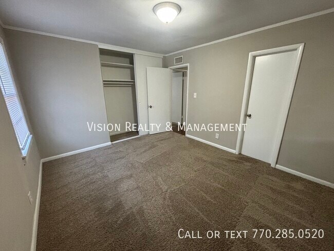 Building Photo - 3608 Sir Michael Dr