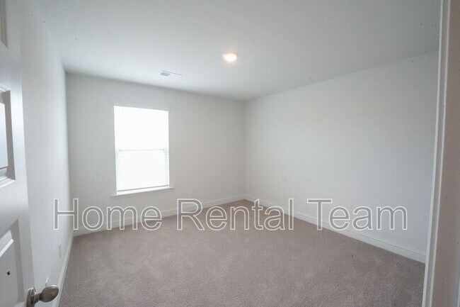 Building Photo - 337 Logging Hl Dr