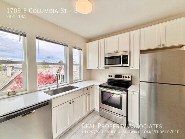 Building Photo - 1709 E Columbia St