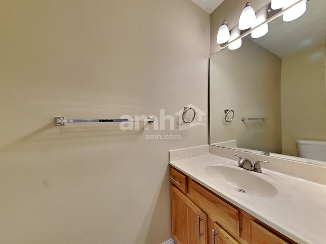 Building Photo - 2154 Canyon Ct