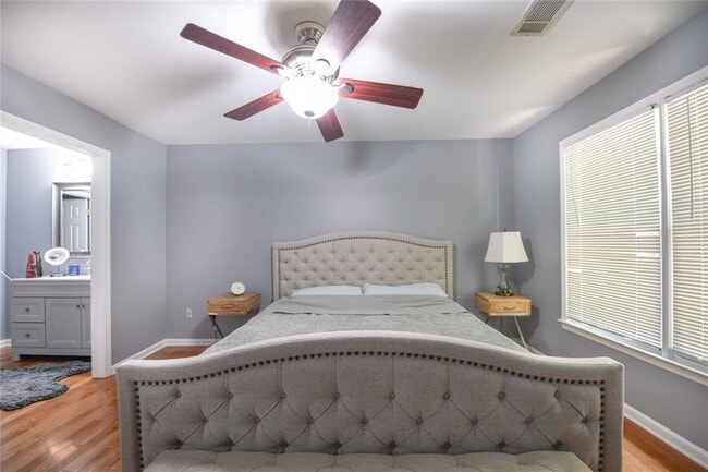 Building Photo - 304 Bridle Path