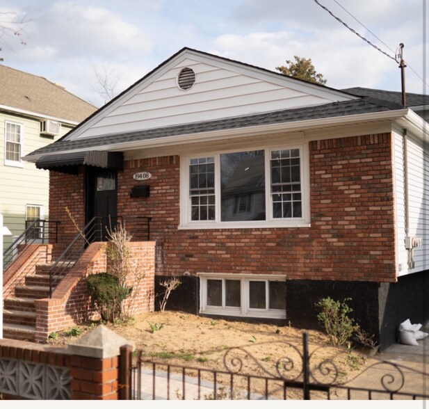 Primary Photo - 194-08 116th Ave
