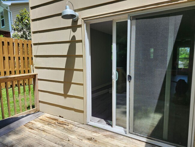 Building Photo - 778 Winding Hills Ln