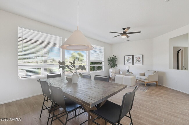 Building Photo - 22408 N Las Vegas Dr