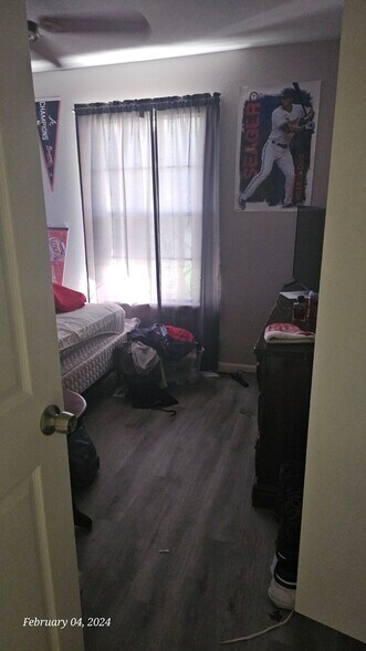 Building Photo - 463 Sprucewood Ln