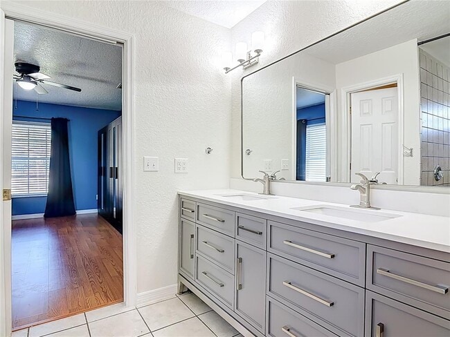 Building Photo - 111 Colomba Rd