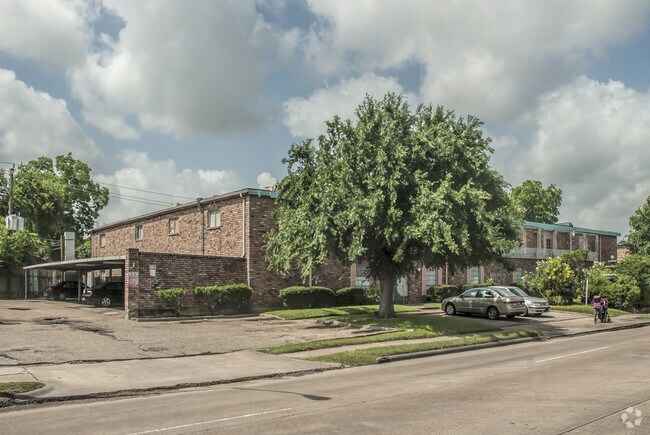 Primary Photo - Beechnut Gardens