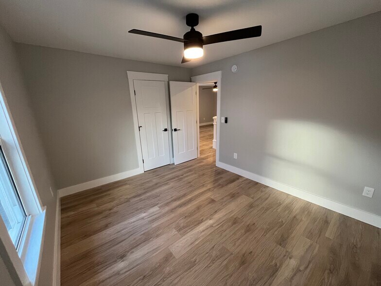 Building Photo - 39 Oxford St