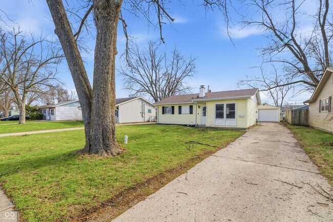 Building Photo - 2818 Apache Dr