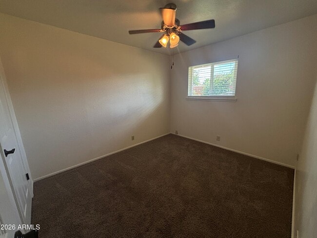 Building Photo - 115 E Paula Cir
