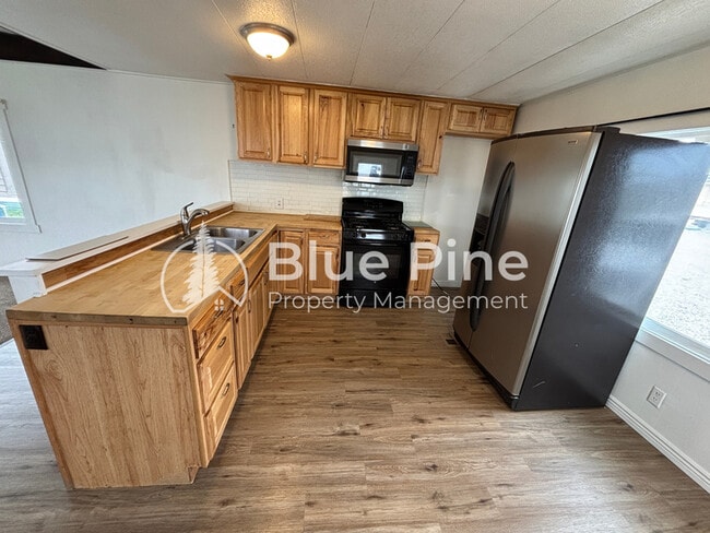 Building Photo - 540 US-26