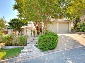 Building Photo - 4407 Jessamine Hollow