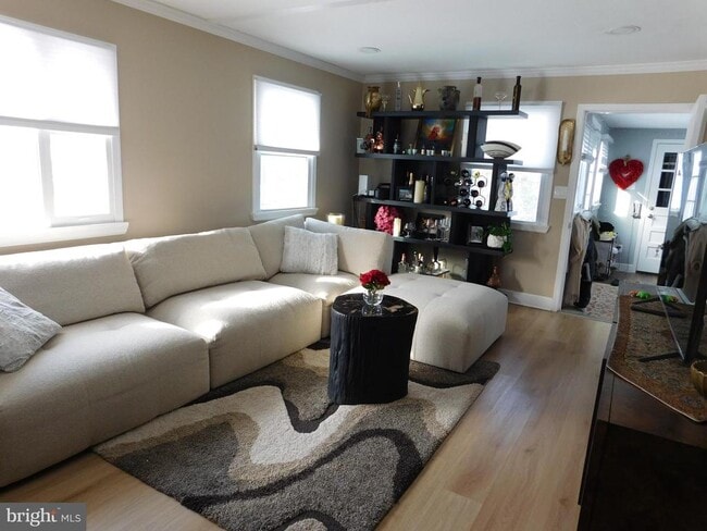 Building Photo - 6421 Inwood Dr