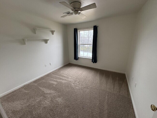 Building Photo - 112 Hawk Ct