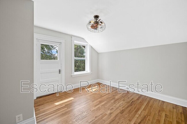 Building Photo - 5616 S Kingshighway Blvd