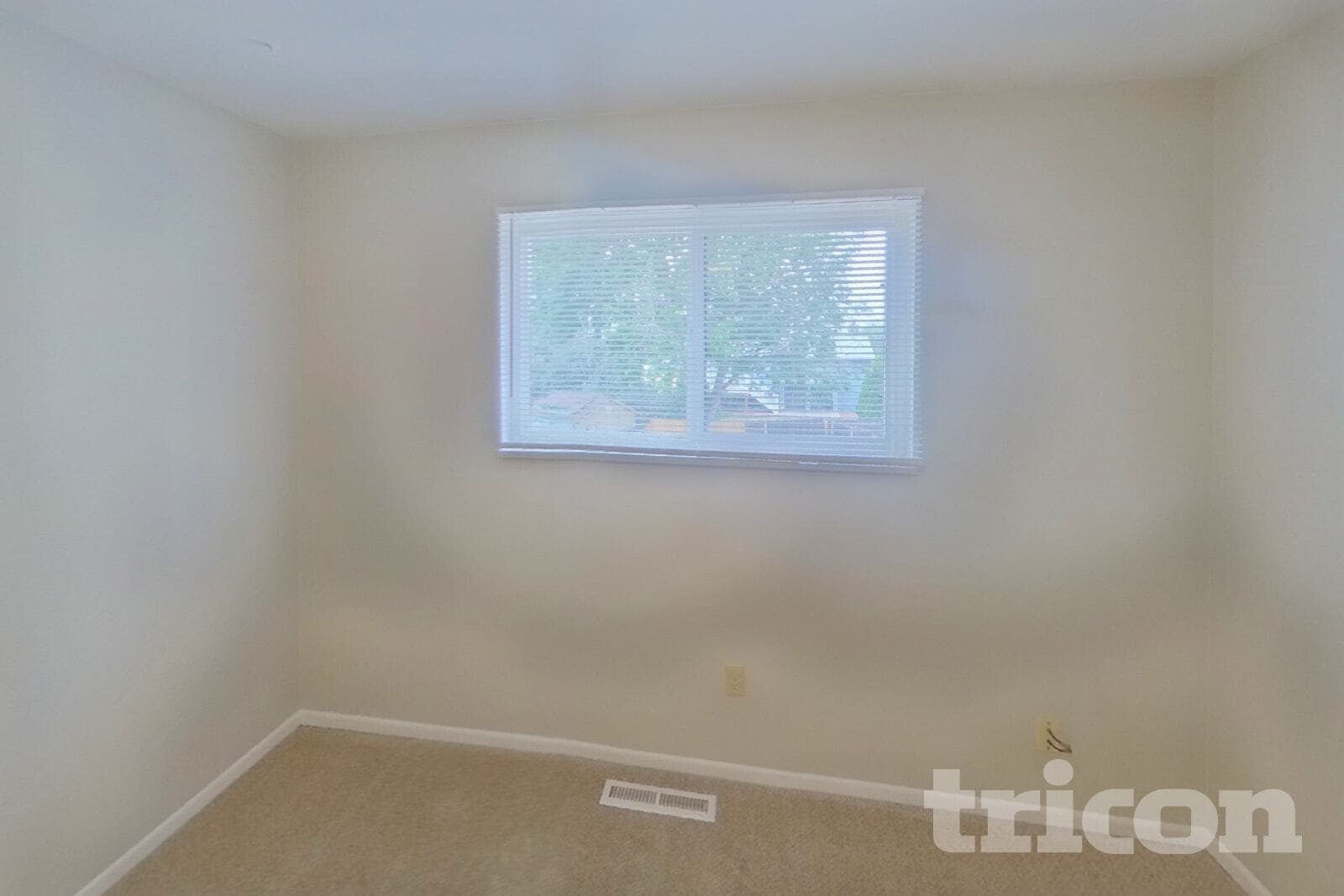 Building Photo - 3310 Red Onion Cir